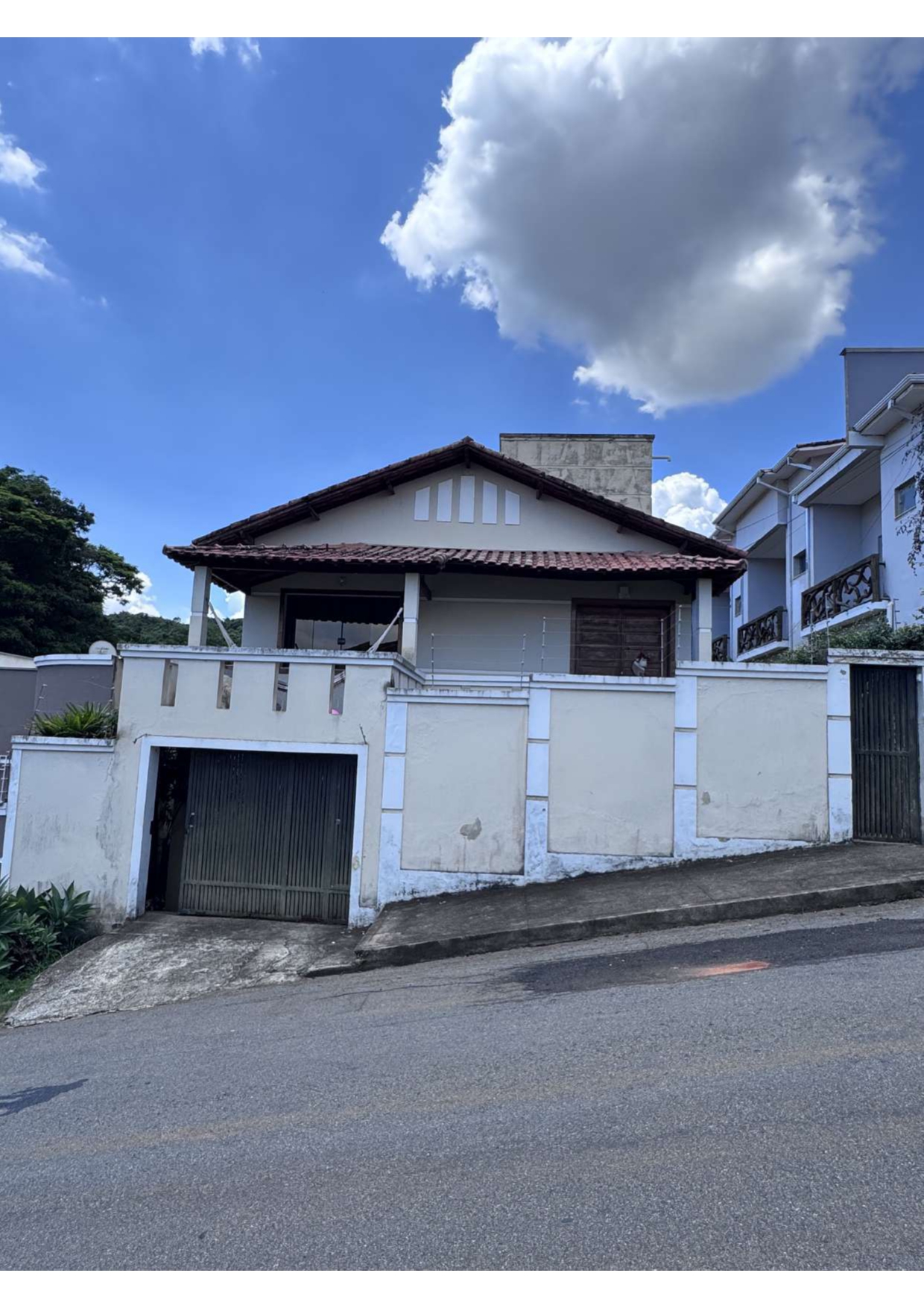 😃 DISPONÍVEL:  AMPLA CASA PRÓXIMO À UNICOR. PARTE SUPERIOR COM 03 QUARTOS